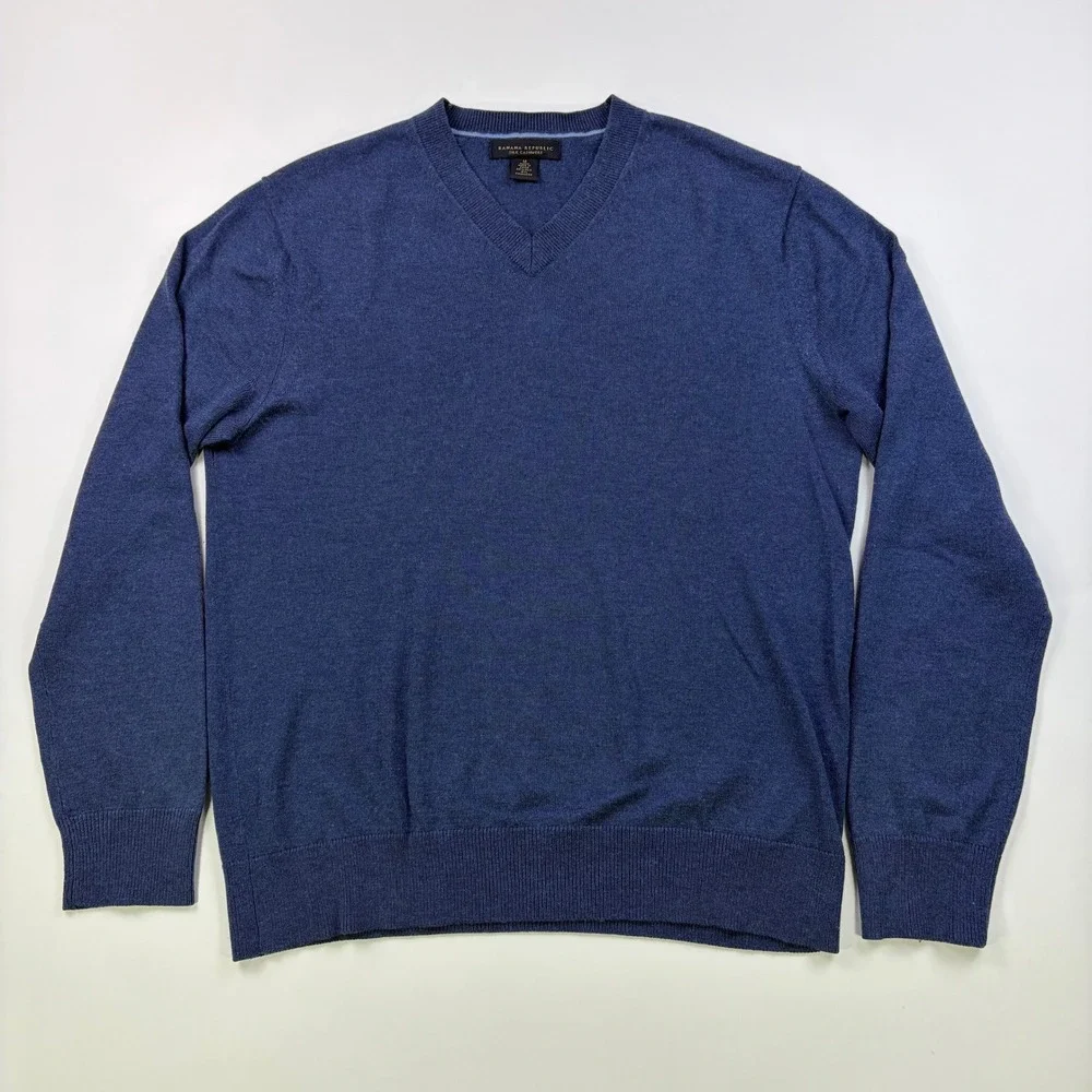 Banana Republic Silk Cashmere V-Neck Sweater Mens Medium Blue Classic Pullover